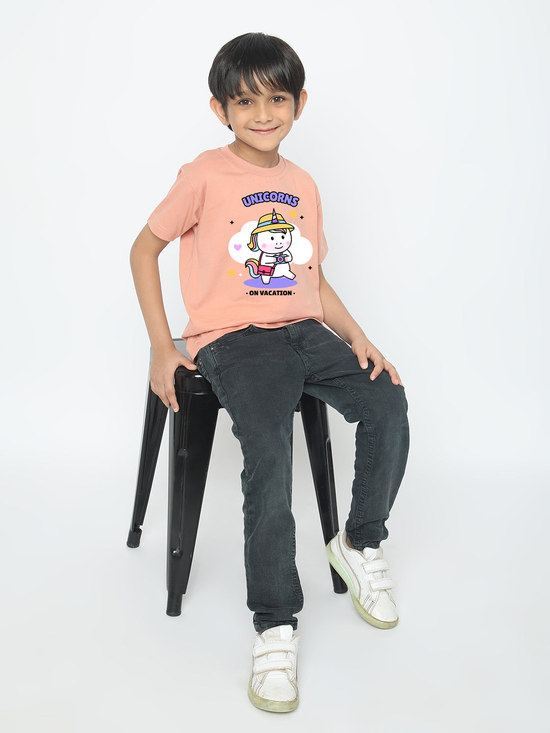 Kids Boys Unicorn on Vacation Trendy T-Shirt